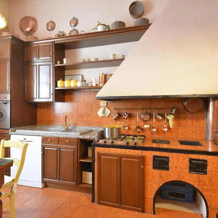 3 Bedroom Cozy In Sestri Ponente Apartment Genoa