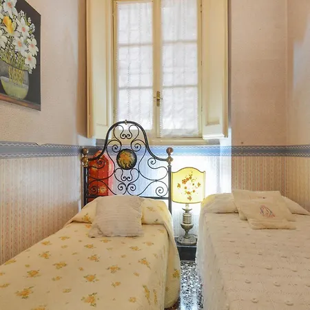 Apartment 3 Bedroom Cozy In Sestri Ponente